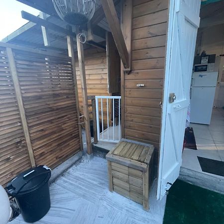 2 Bungalows Au Bord De La Plage De Montal A Moule Loues Individuellement Ou Ensemble Le Moule Kültér fotó