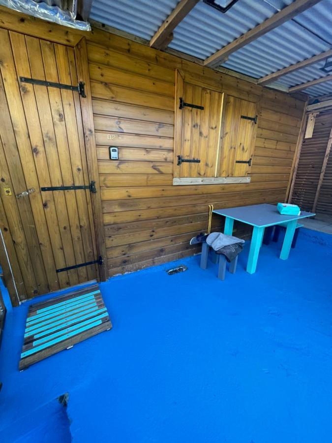 2 Bungalows Au Bord De La Plage De Montal A Moule Loues Individuellement Ou Ensemble Le Moule Kültér fotó